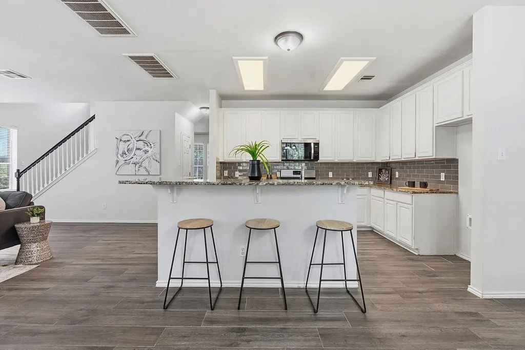 10504 Beard Avenue Austin TX 78748