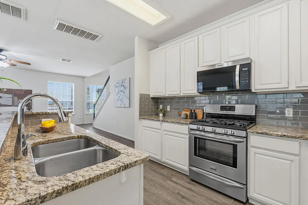 10504 Beard Avenue Austin TX 78748