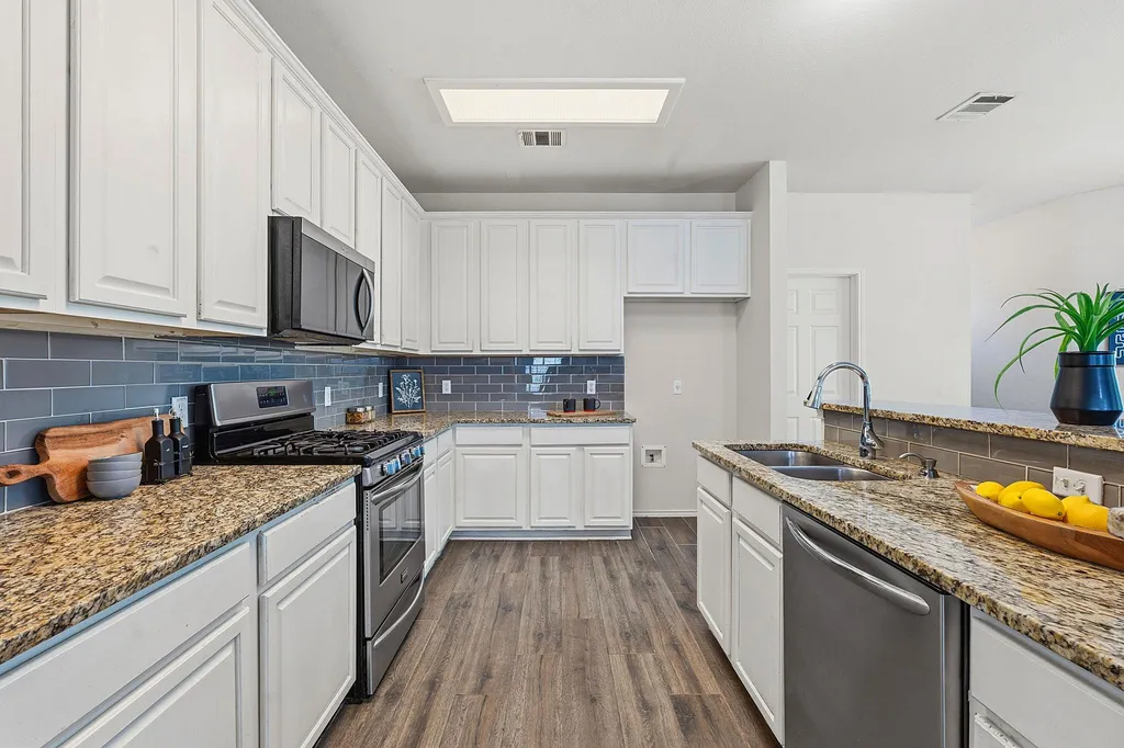 10504 Beard Avenue Austin TX 78748