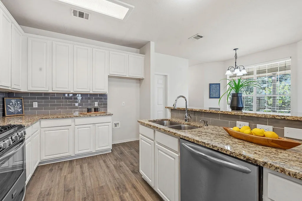 10504 Beard Avenue Austin TX 78748