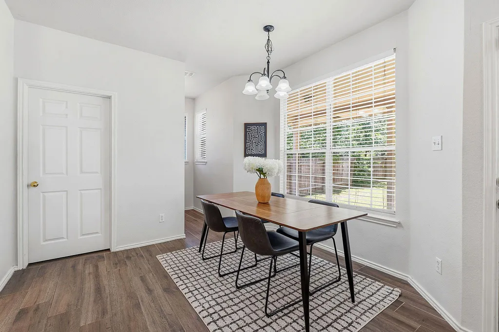 10504 Beard Avenue Austin TX 78748