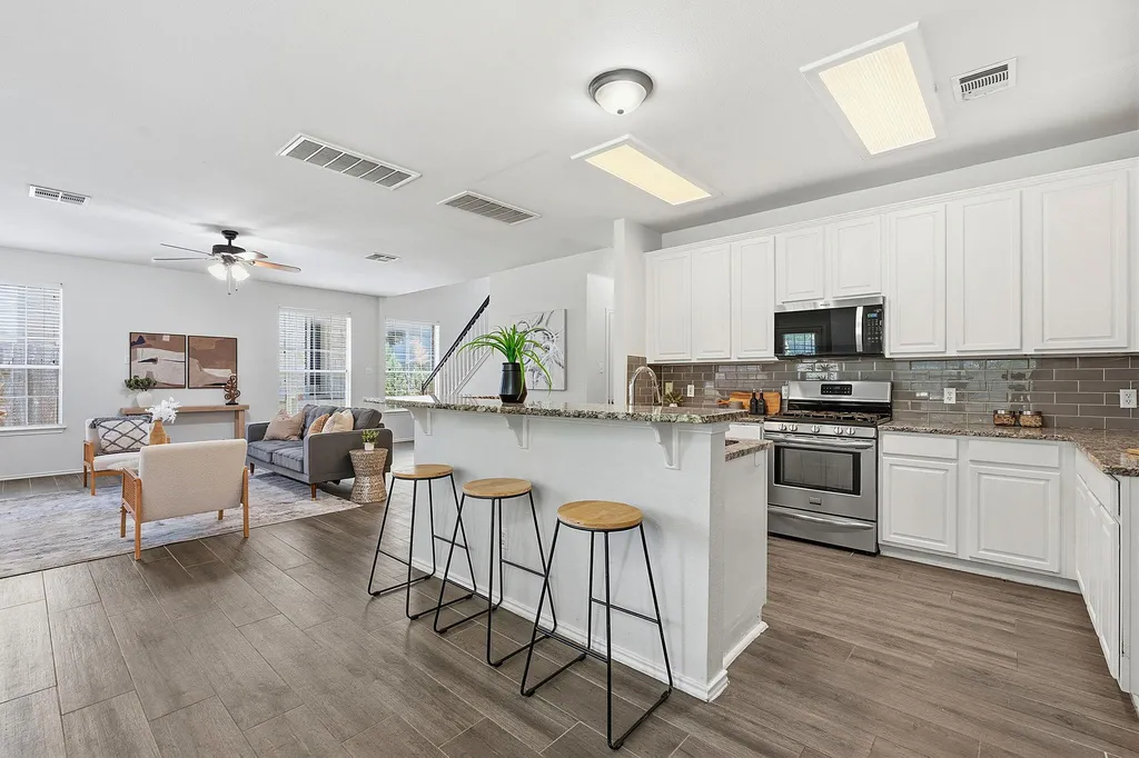 10504 Beard Avenue Austin TX 78748