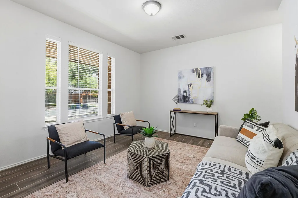 10504 Beard Avenue Austin TX 78748