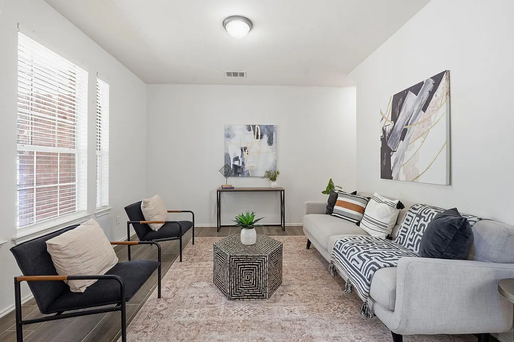 10504 Beard Avenue Austin TX 78748