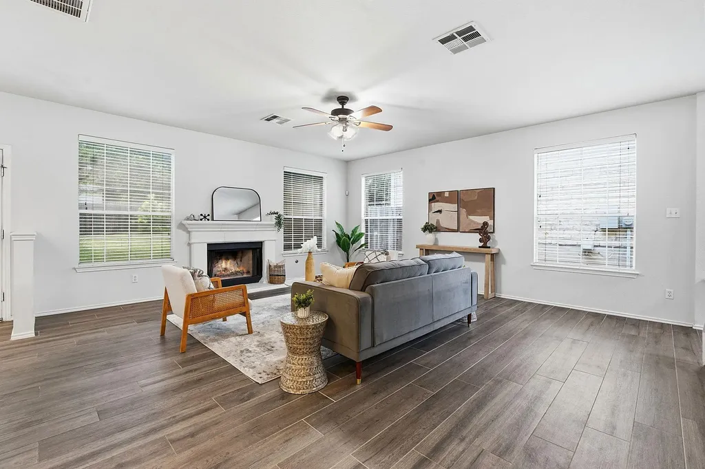 10504 Beard Avenue Austin TX 78748
