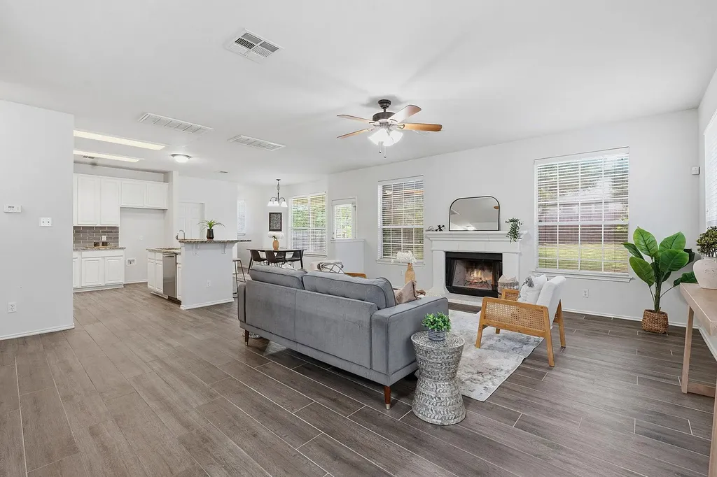 10504 Beard Avenue Austin TX 78748