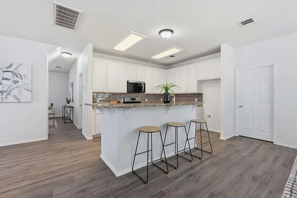 10504 Beard Avenue Austin TX 78748