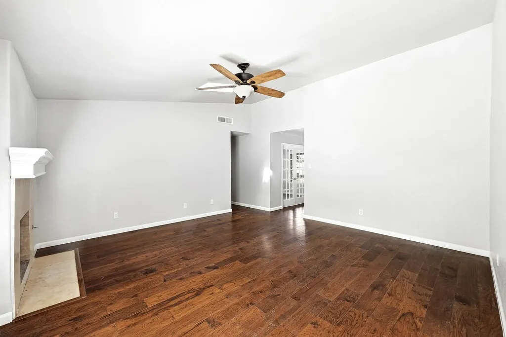 10417 Firethorn Lane Austin TX 78750