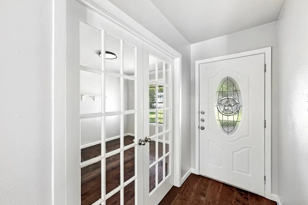 10417 Firethorn Lane Austin TX 78750