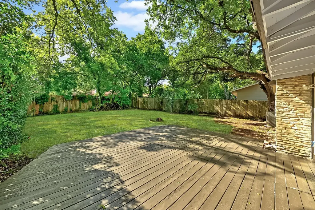 10417 Firethorn Lane Austin TX 78750