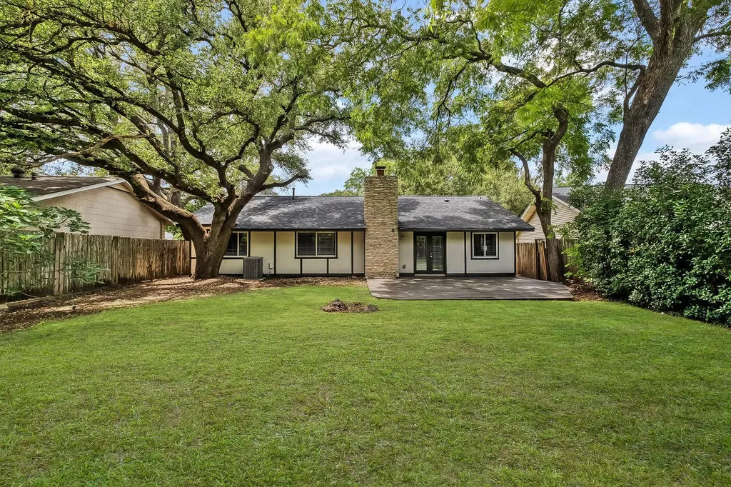 10417 Firethorn Lane Austin TX 78750