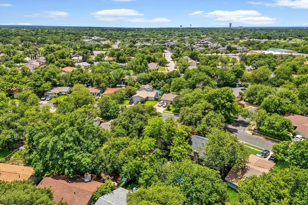 10417 Firethorn Lane Austin TX 78750