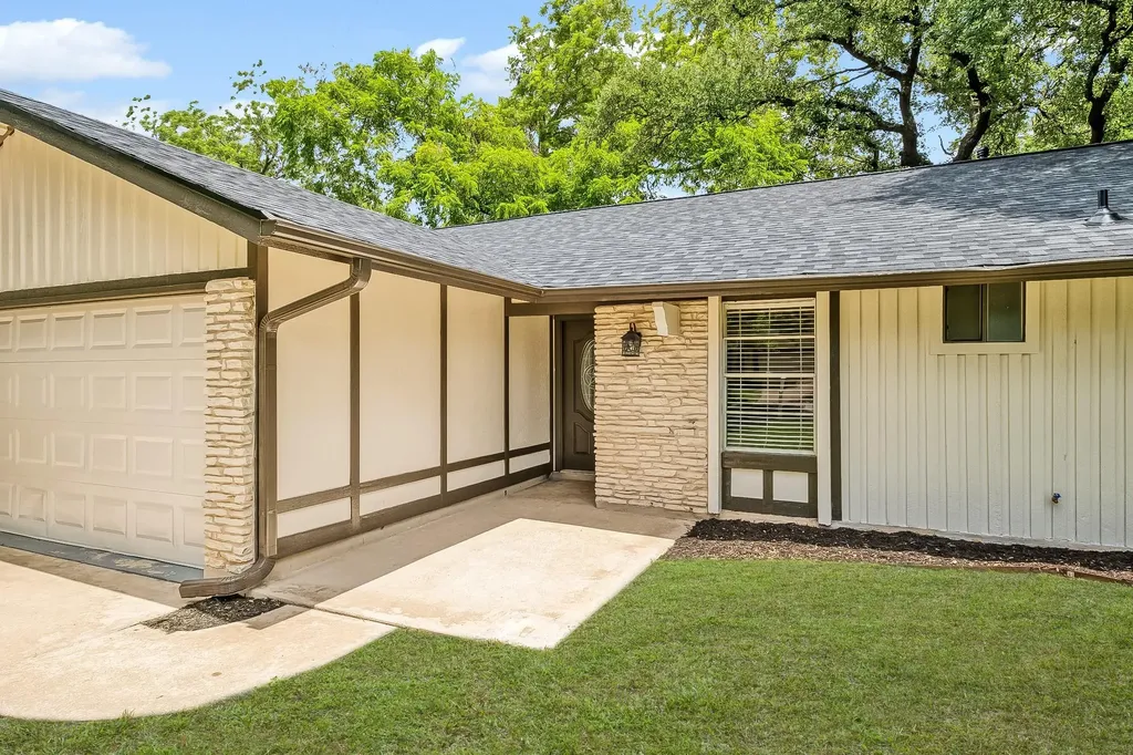 10417 Firethorn Lane Austin TX 78750