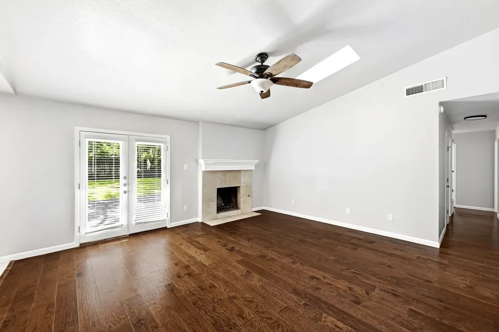 10417 Firethorn Lane Austin TX 78750