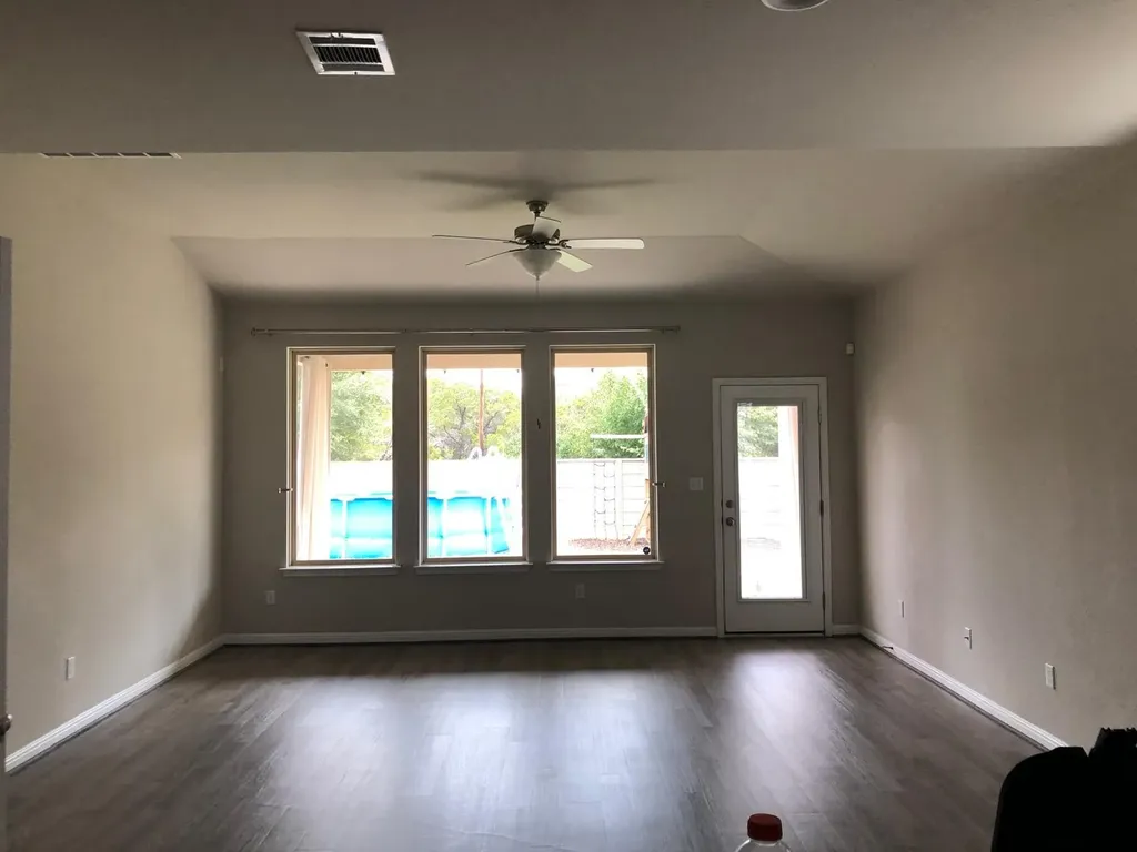 1052 Myrna Bend Leander TX 78641