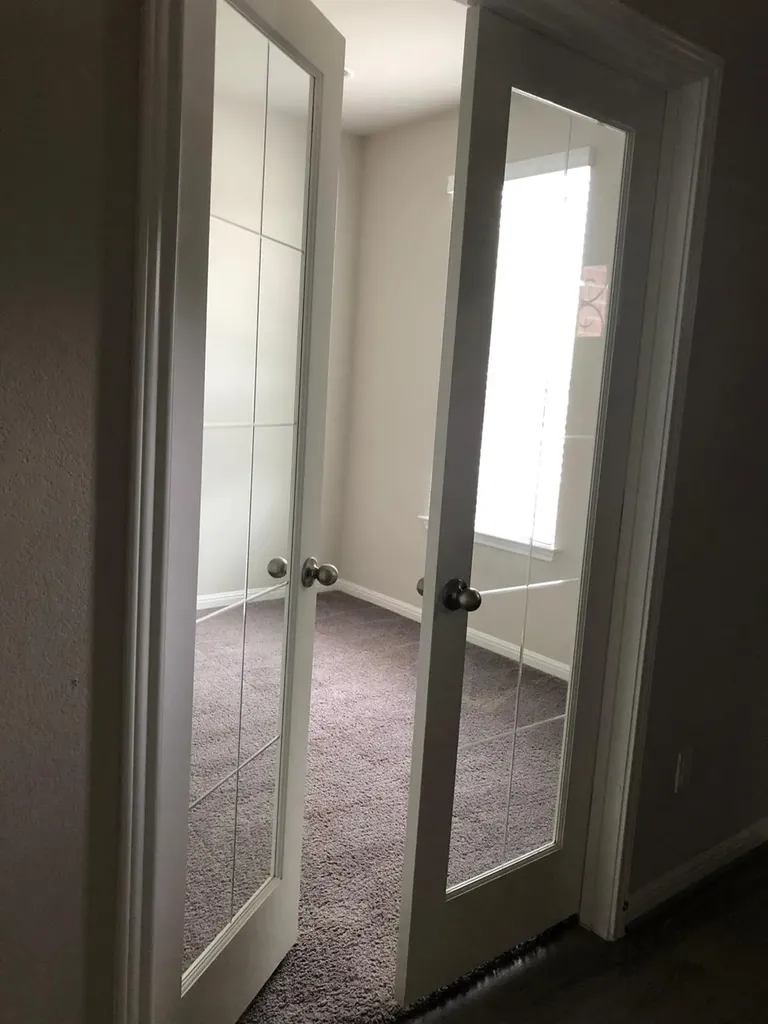 1052 Myrna Bend Leander TX 78641