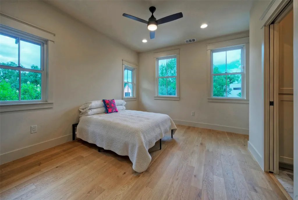 3309 Larry Lane Austin TX 78722
