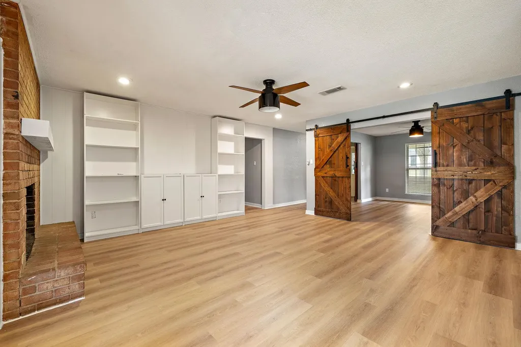 908 Hollybluff Street Austin TX 78753