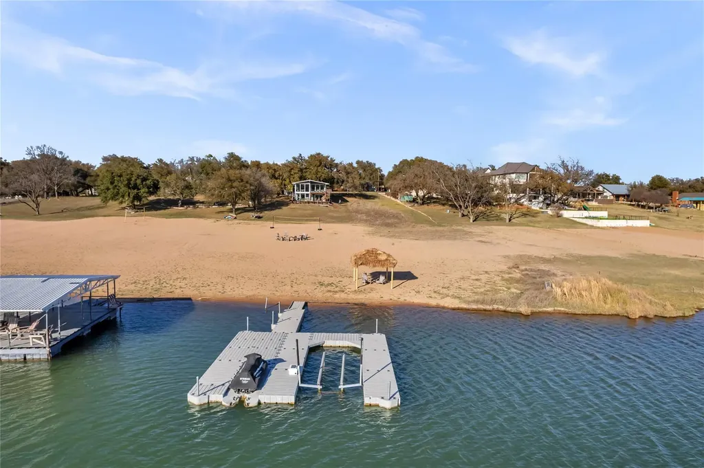 4306 River Oaks Drive Kingsland TX 78639