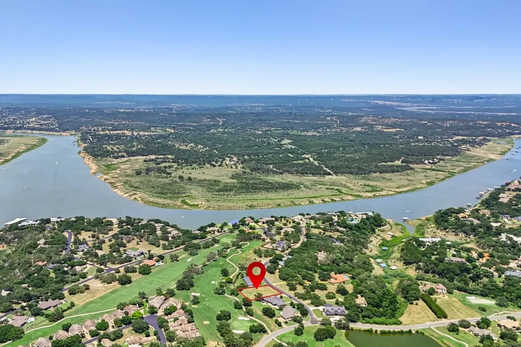 2500 Sailboat Pass Spicewood TX 78669