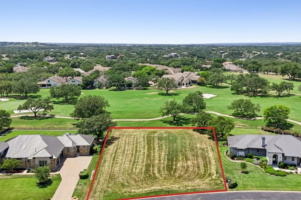 2500 Sailboat Pass Spicewood TX 78669