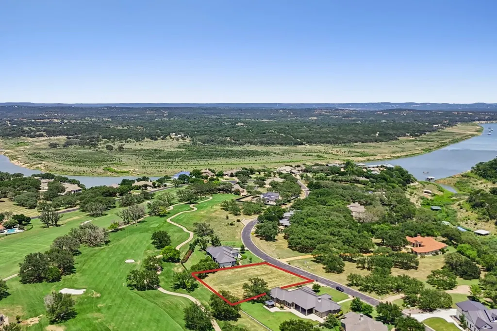 2500 Sailboat Pass Spicewood TX 78669