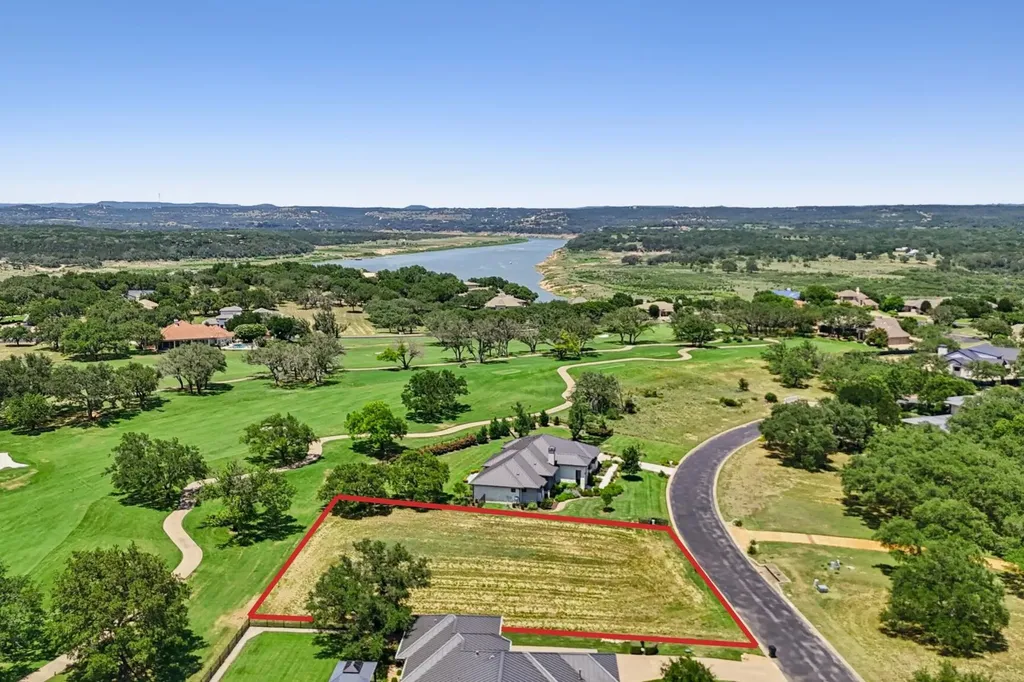 2500 Sailboat Pass Spicewood TX 78669
