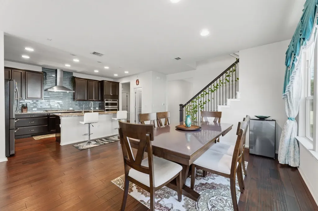 9909 Quercia Drive Austin TX 78717