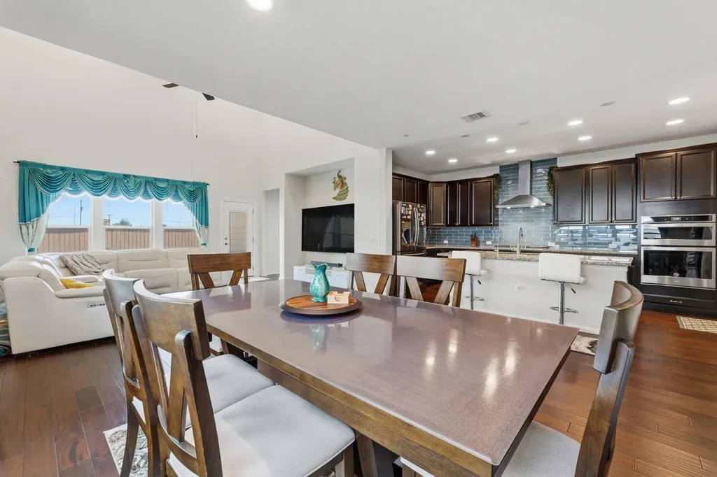 9909 Quercia Drive Austin TX 78717