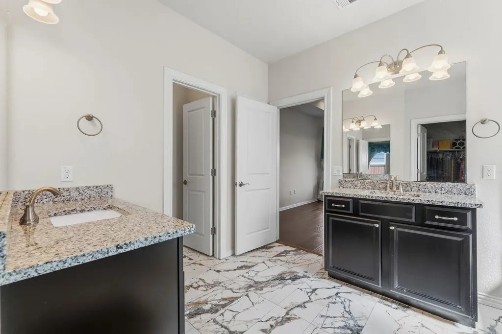 9909 Quercia Drive Austin TX 78717