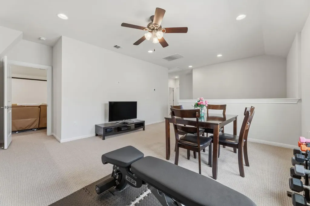 9909 Quercia Drive Austin TX 78717