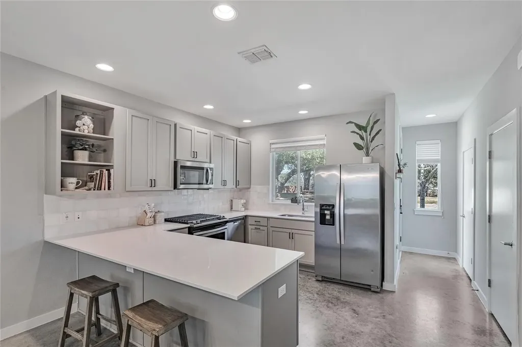 801 N Bluff Drive Austin TX 78745