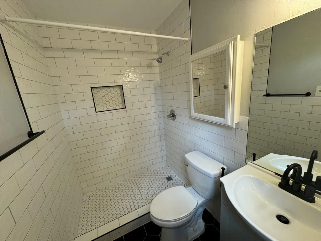 11910 Sunhillow Bend Austin TX 78758