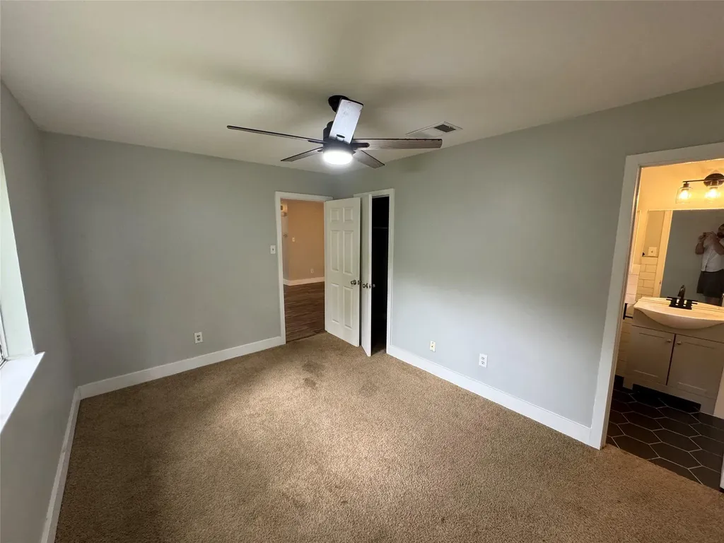 11910 Sunhillow Bend Austin TX 78758