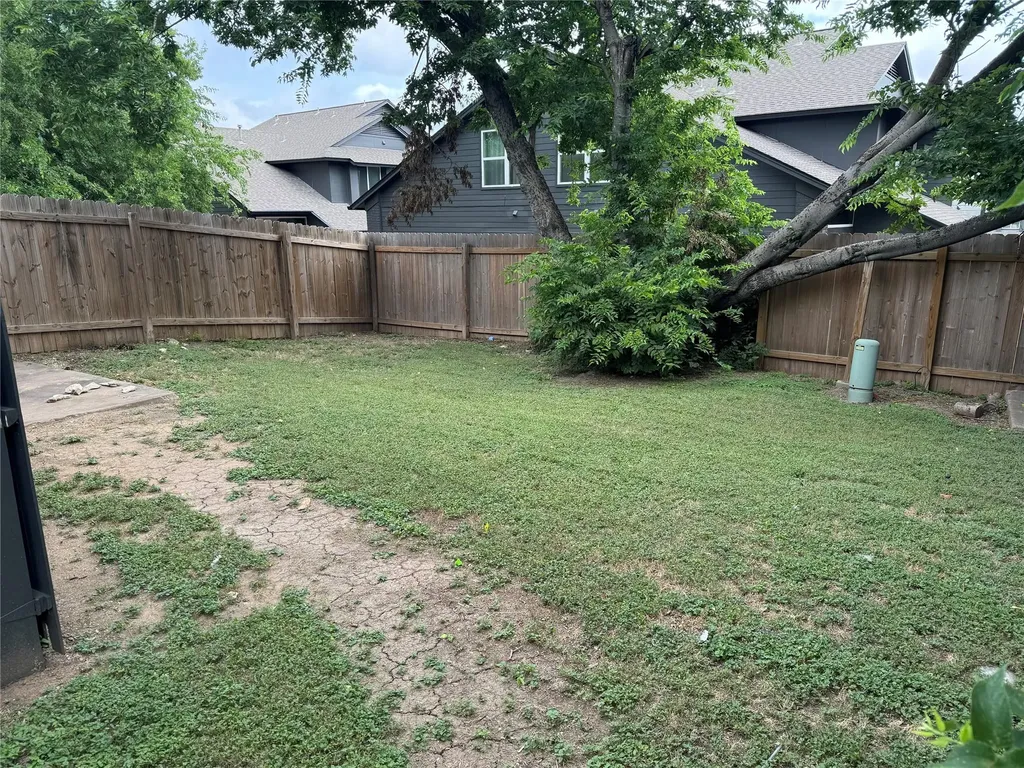 11910 Sunhillow Bend Austin TX 78758