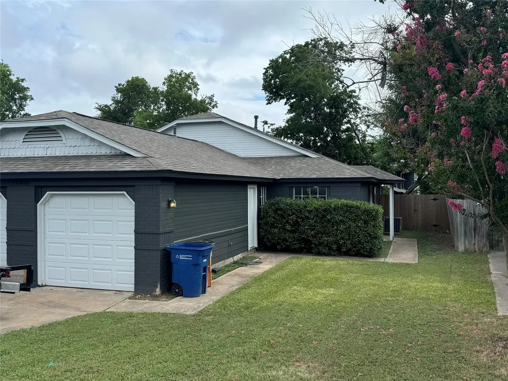 11910 Sunhillow Bend Austin TX 78758