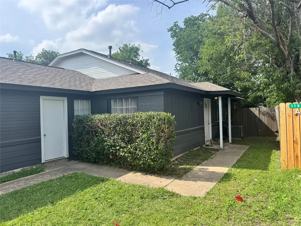 11910 Sunhillow Bend Austin TX 78758