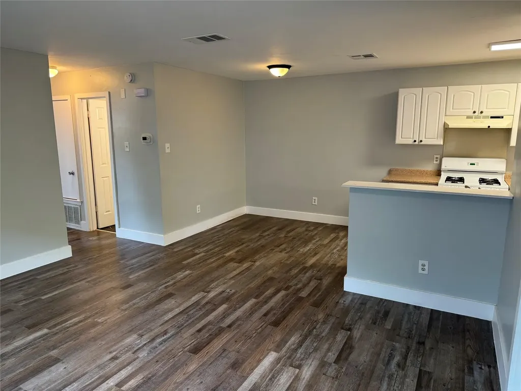 11910 Sunhillow Bend Austin TX 78758