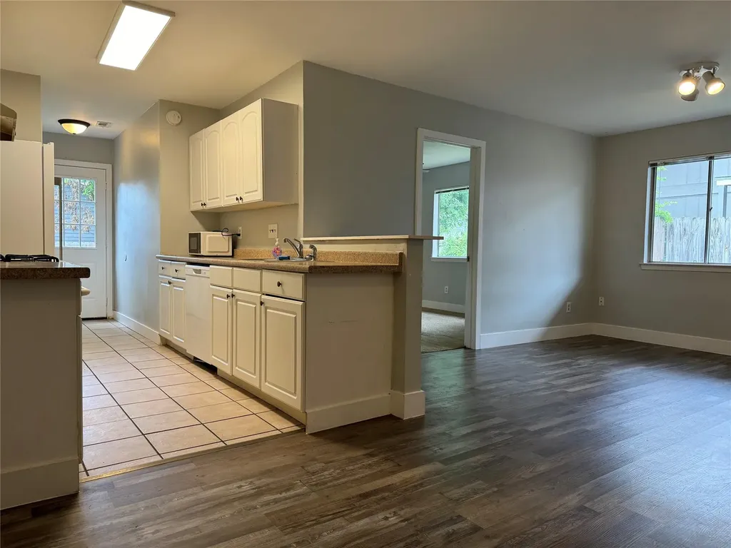 11910 Sunhillow Bend Austin TX 78758