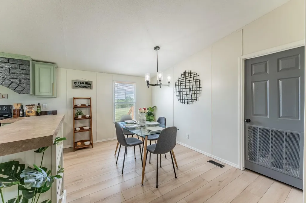 160 Indian Trail Lockhart TX 78644