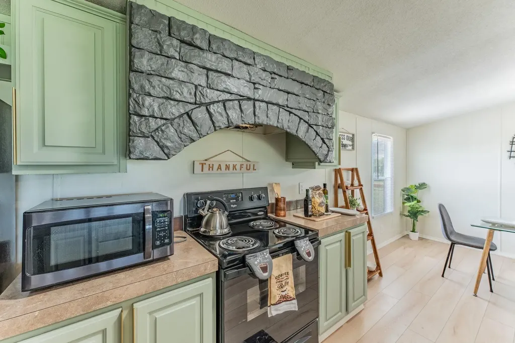 160 Indian Trail Lockhart TX 78644