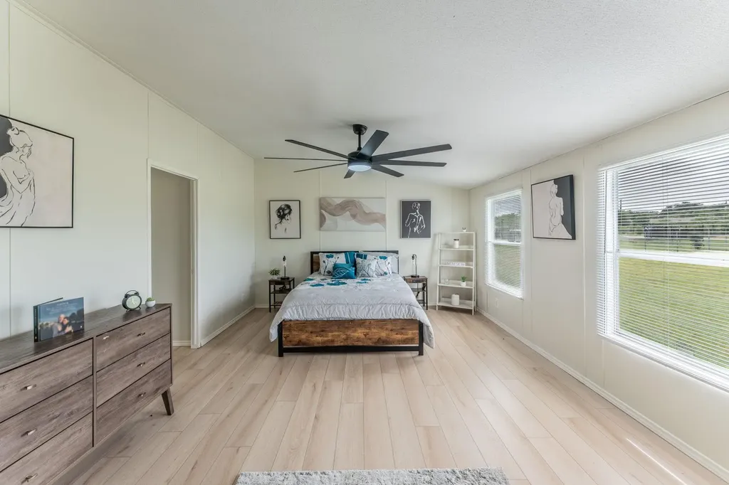 160 Indian Trail Lockhart TX 78644