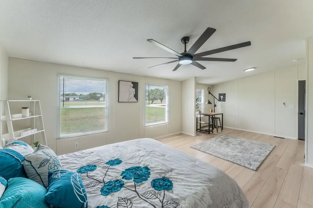 160 Indian Trail Lockhart TX 78644