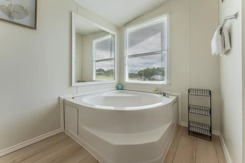 160 Indian Trail Lockhart TX 78644