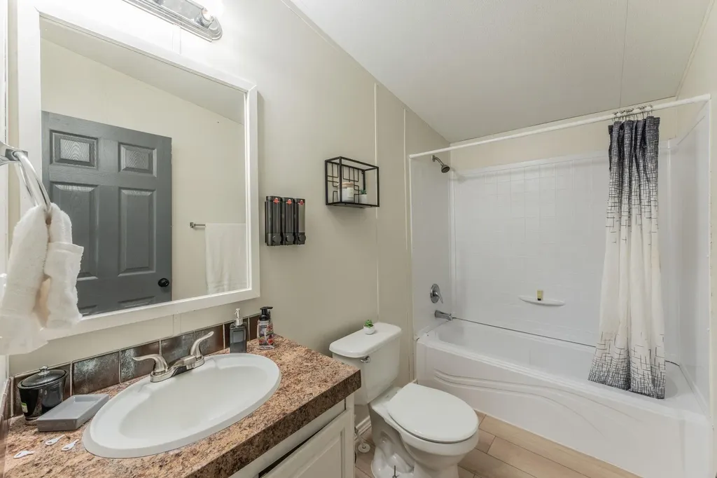 160 Indian Trail Lockhart TX 78644