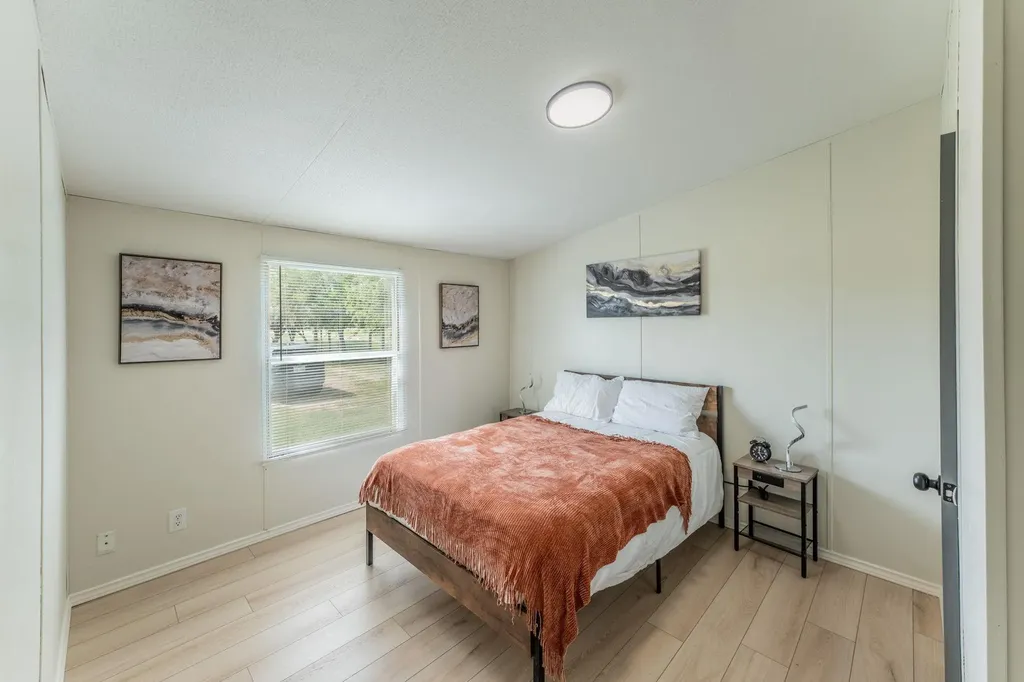 160 Indian Trail Lockhart TX 78644
