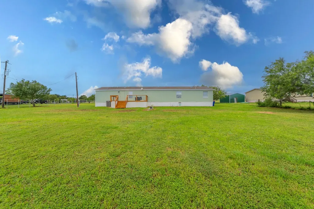 160 Indian Trail Lockhart TX 78644