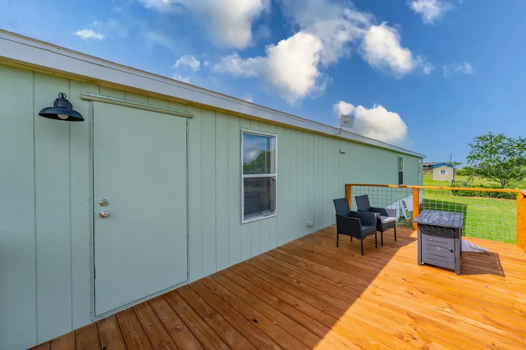 160 Indian Trail Lockhart TX 78644