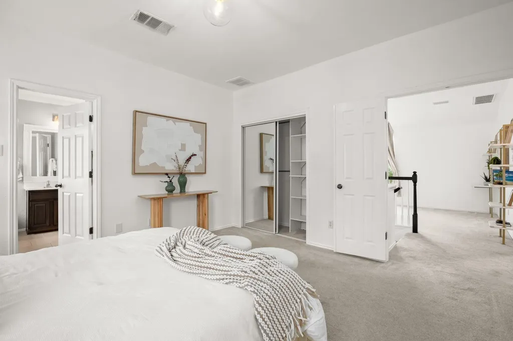 2933 Fleet Drive Austin TX 78748