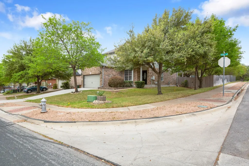 2933 Fleet Drive Austin TX 78748